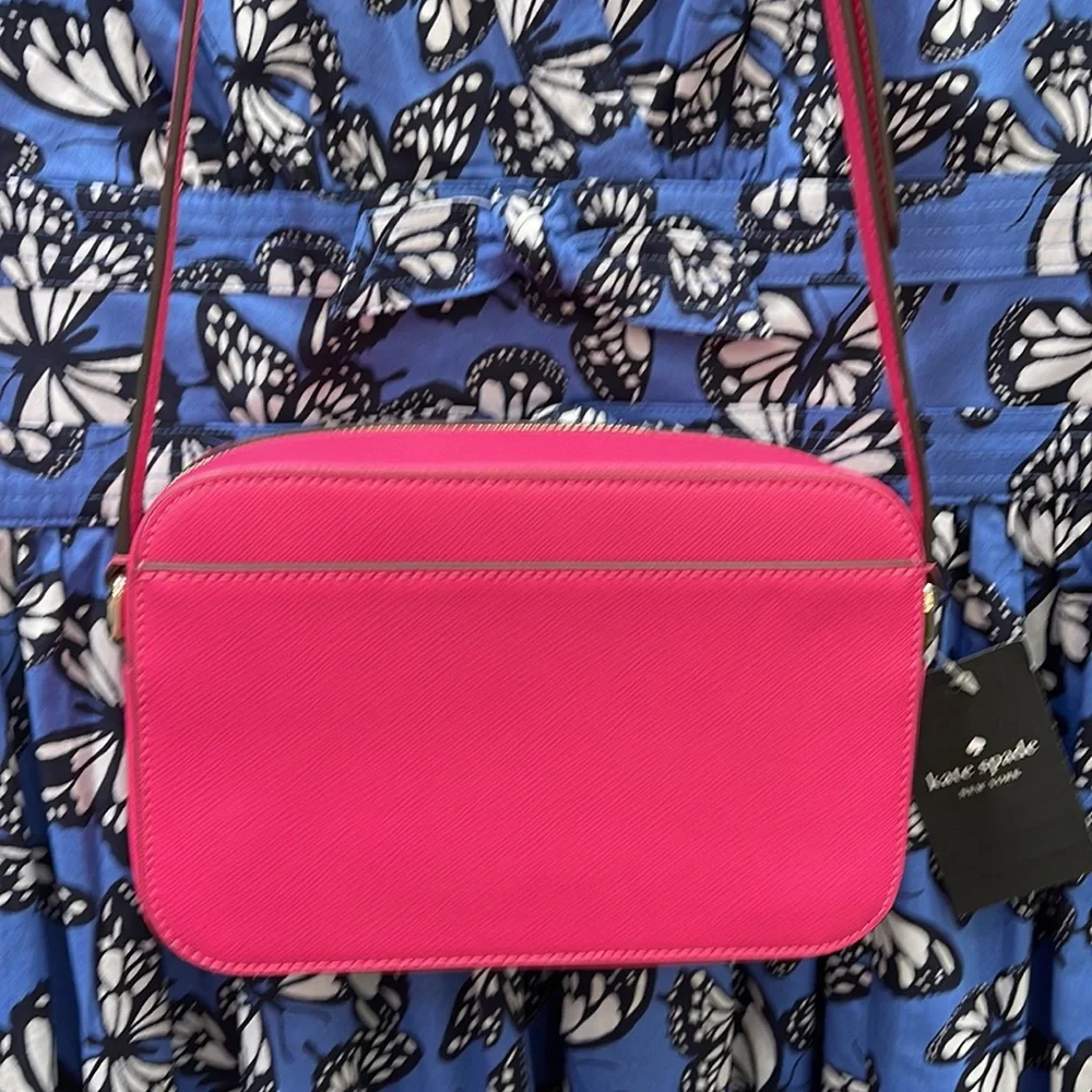 Kate Spade Staci Women’s Crossbody Mini Camera Bag 
Color: Deep Hibiscus 
NWT - Picture 5 of 16